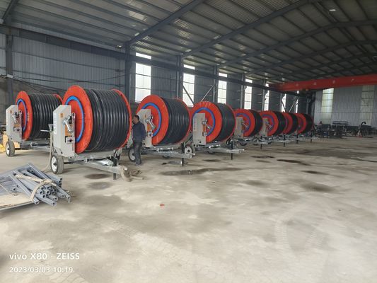 Duurzame landbouw reizende irrigator Hard slang spoel irrigatie sprinkler machine met grote impact sprinkler pistool