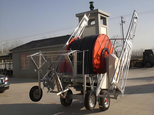 Truss Boom-systeem voor landbouwbewatering op landbouwbedrijven slang spoel regenpistool sprinkler
