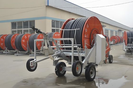 Metalen regenguns met een gewicht van 86 kg, sproeiersysteem met slangrol, irrigatiesysteem voor duurzame landbouw