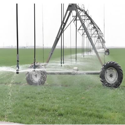 2024 Grote Luzerneboerderij Landbouw Afstandsbewakingscentrum Pivot irrigatiesysteem met beweegbare zijdelingse sleepstijl