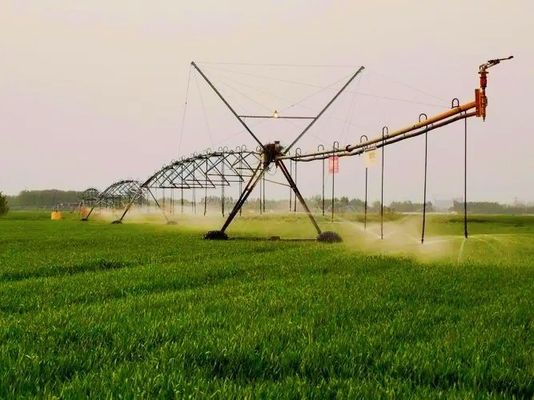 Onovertroffen boerderijen met waterbesparende centrale draaibank irrigatiesprinkler en motor