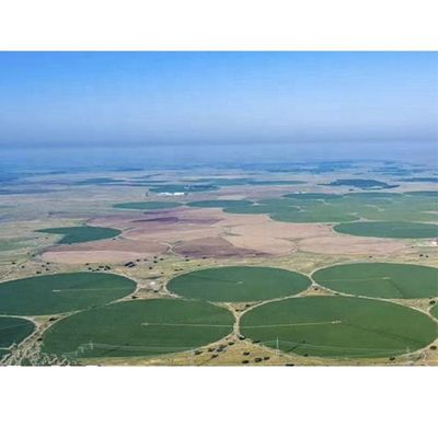 168 cm Diameter Plastic Center Pivot Irrigation System Made in Agricultural Machinery voor de moderne landbouwvereisten
