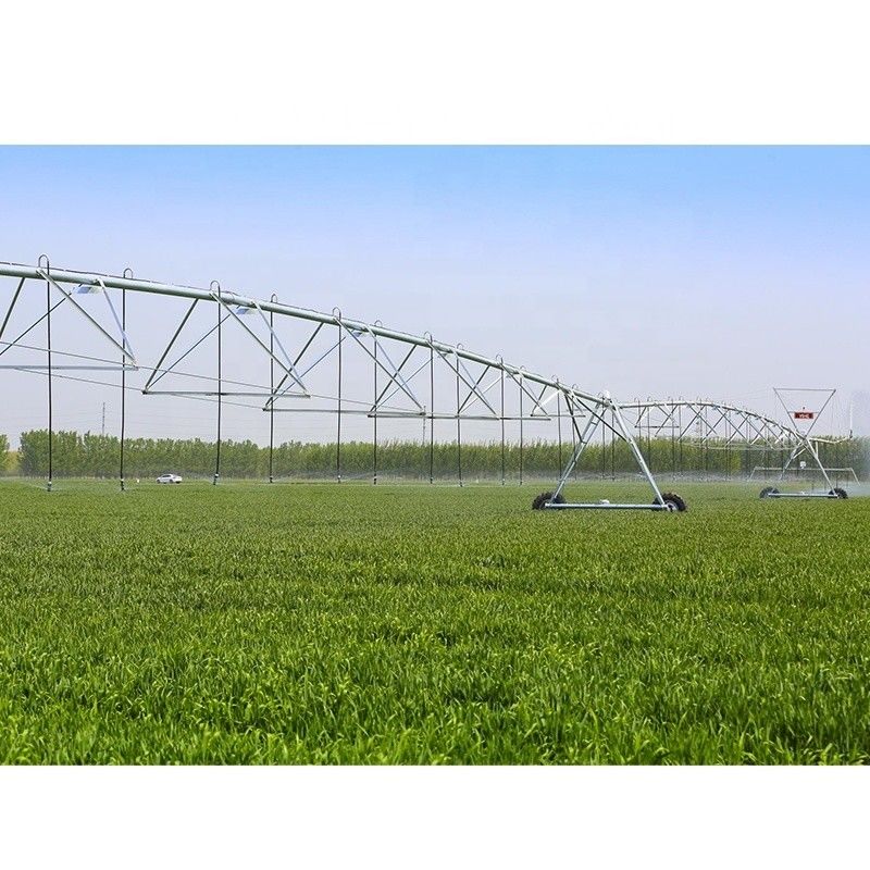 Afstandsbewaking Pivot Irrigatiesysteem Lage energieverbruik 25-250 Acres Gemakkelijk te bedienen metalen sprinklers