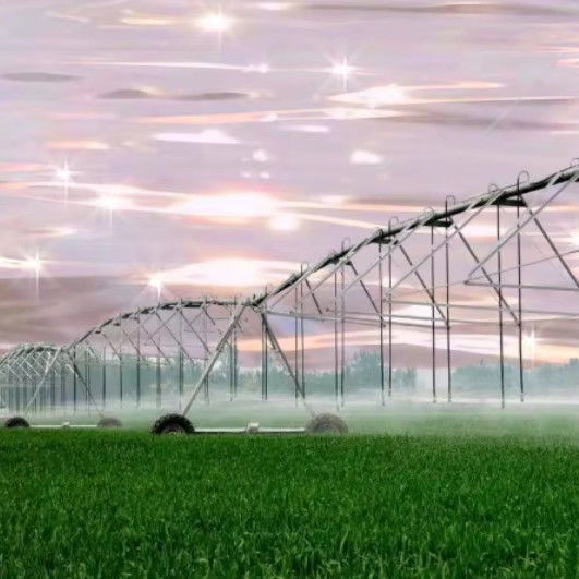 Auto Solar Center Pivot zorgt voor de vochtigheid van de boerderij en ondersteunt de landbouw met een optimale prestatie 30 inch diameter